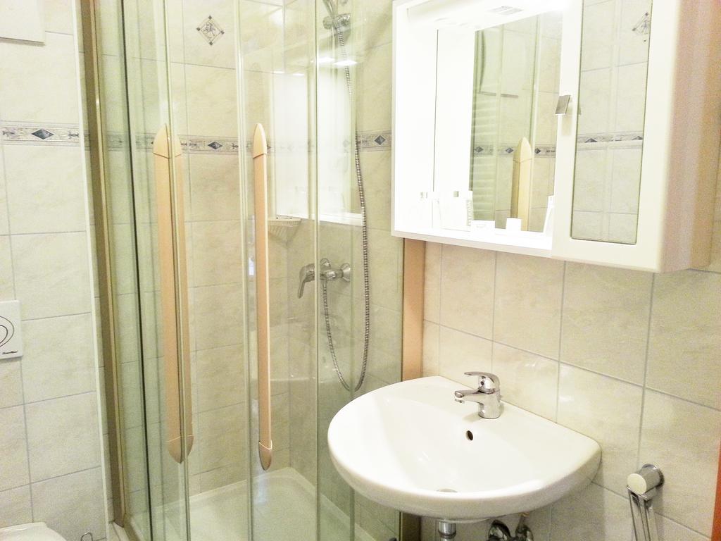 Gaestehaus Zur Weissen Rose Furth bei Gottweig Room photo